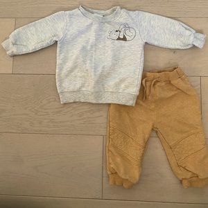 Disney Baby Winnie the Pooh 2-piece set: 6-9mo